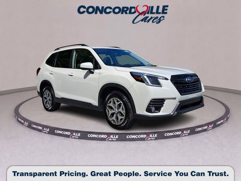 Certified 2023 Subaru Forester Premium AWD/4WD image 1