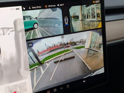 Used 2023 Tesla Model Y Long Range image 17