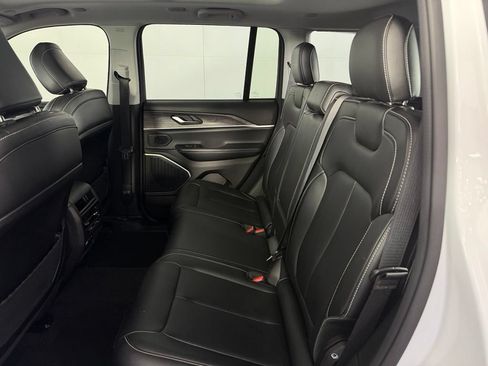 Used 2023 Jeep Grand Cherokee 4WD 4xe image 19