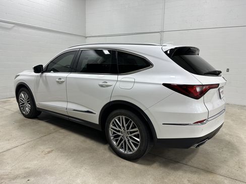 Used 2023 Acura MDX SH-AWD w/ Advance Package image 8