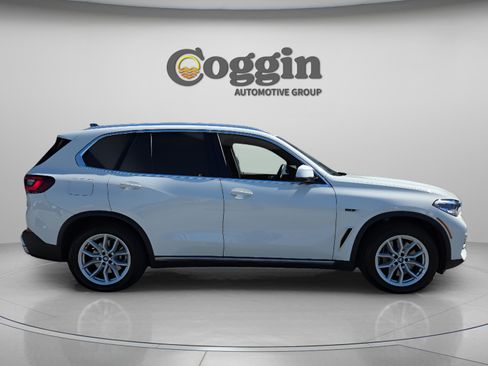 Used 2022 BMW X5 xDrive45e image 7