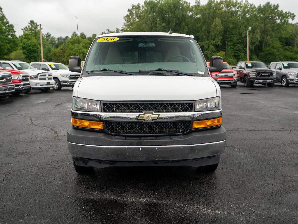 Used 2018 Chevrolet Express 3500 LT w/ LT Preferred Equipment Group RWD image 3