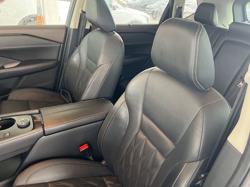 Certified 2021 Nissan Rogue Platinum AWD/4WD image 5