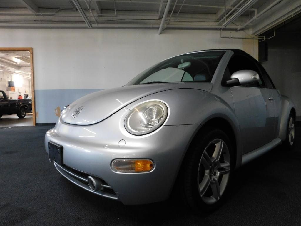 Used 2005 Volkswagen Beetle GLS FWD image 8