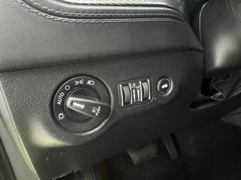 Used 2023 Dodge Charger SXT w/ Plus Group RWD image 11