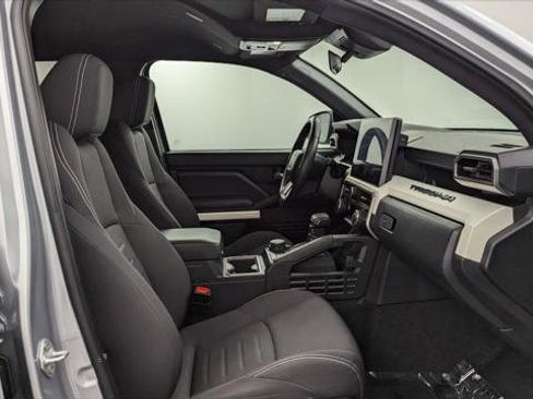 Used 2024 Toyota Tacoma TRD Off-Road image 21