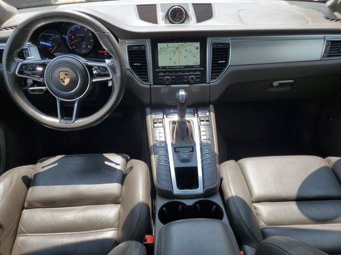 Used 2016 Porsche Macan Turbo AWD/4WD image 28