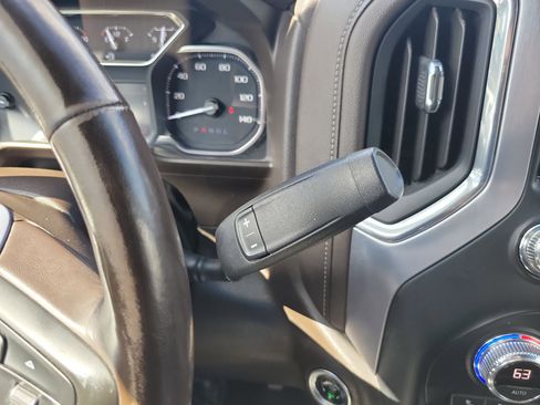 Used 2021 GMC Sierra 1500 SLT w/ SLT Premium Package image 27