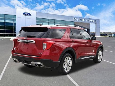 Used 2023 Ford Explorer King Ranch w/ Premium Technology Package image 4
