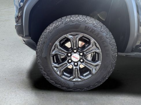 Used 2024 GMC Canyon Elevation w/ Convenience Package RWD image 13