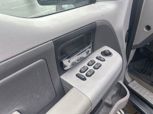 Used 2005 Ford F150 4x4 SuperCab image 11