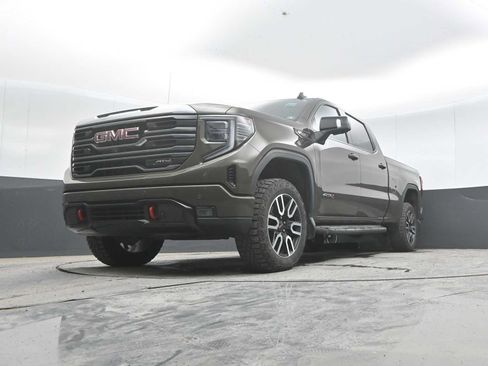 Used 2023 GMC Sierra 1500 AT4 w/ AT4 Premium Package AWD/4WD image 41