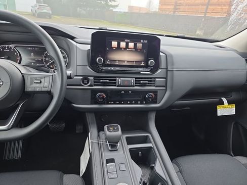 New 2025 Nissan Pathfinder S image 22