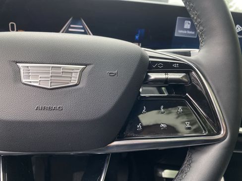 Used 2025 Cadillac Lyriq Luxury AWD/4WD image 22