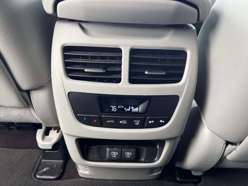 Used 2020 Acura MDX SH-AWD image 19