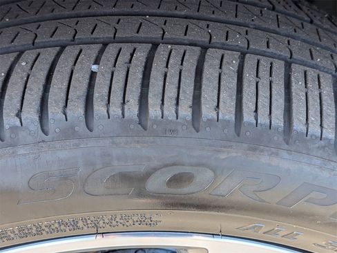 Used 2021 BMW X5 xDrive40i w/ Executive Package image 11