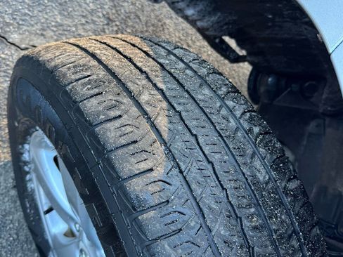 Used 2012 Toyota Sienna LE w/ Towing Pkg image 26