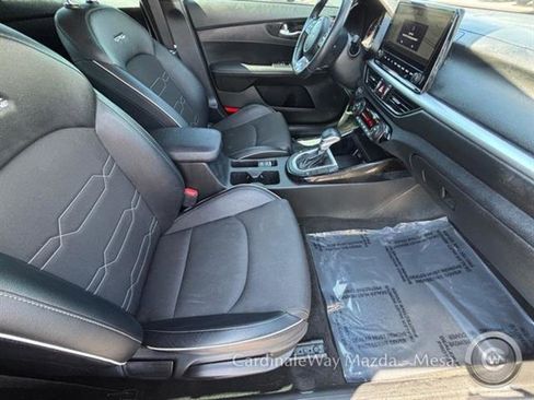 Used 2024 Kia Forte GT-Line image 11