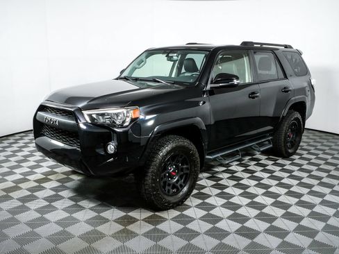 Used 2018 Toyota 4Runner SR5 Premium AWD/4WD image 1