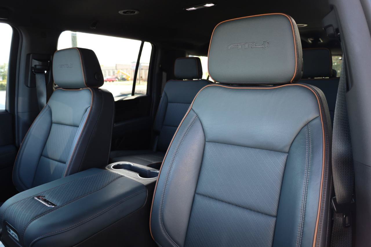 Used 2025 GMC Yukon XL AT4 AWD/4WD image 8