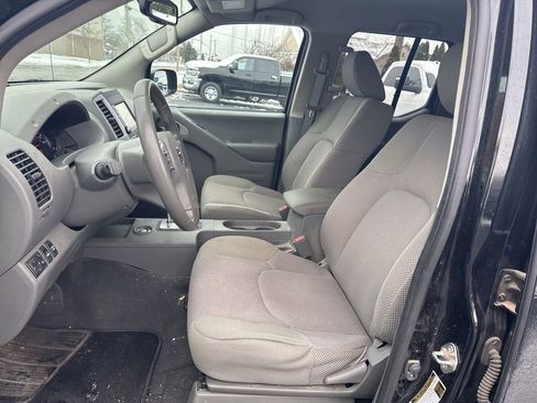 Used 2021 Nissan Frontier SV image 16