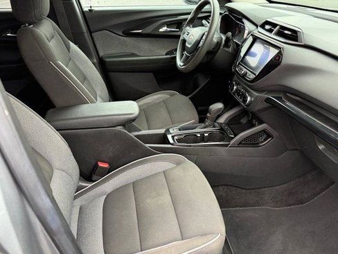 Used 2023 Chevrolet TrailBlazer LT w/ Convenience Package image 11