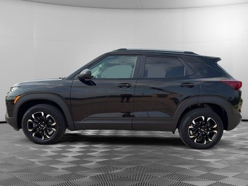 Used 2022 Chevrolet TrailBlazer LT w/ Convenience Package AWD/4WD image 2