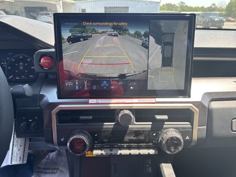 New 2025 Toyota Tacoma TRD Off-Road w/ TRD Off Road Premium Package AWD/4WD image 20