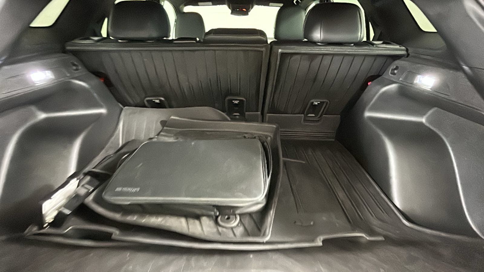 Used 2024 Chevrolet Blazer EV LT AWD/4WD image 34