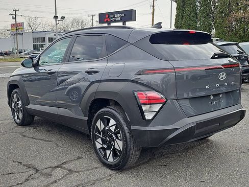 Used 2025 Hyundai Kona SEL image 4