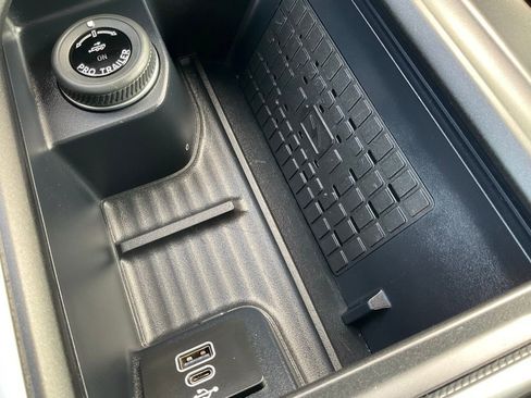 Used 2025 Ford Expedition Max Active image 41