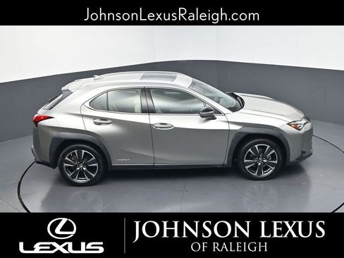 Used 2022 Lexus UX 250h w/ Accessory Package (Z1) image 28