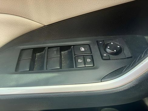 Used 2020 Toyota RAV4 XLE w/ Convenience Package AWD/4WD image 25