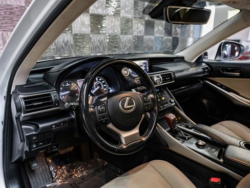 Used 2018 Lexus IS 300 w/ Comfort Package image 3