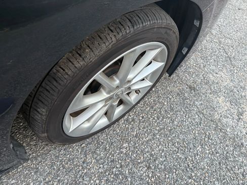 Used 2011 Lexus CT 200h image 29