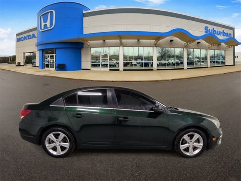 Used 2015 Chevrolet Cruze LT image 9