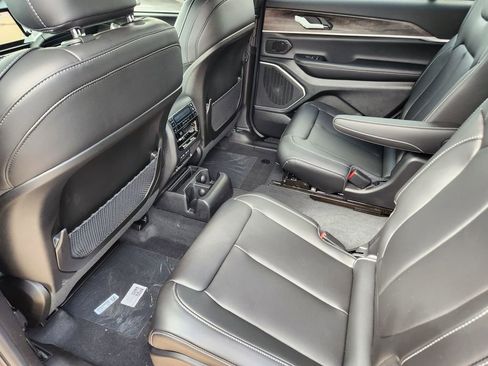 New 2026 Jeep Grand Cherokee L Limited w/ Limited Altitude Package image 19