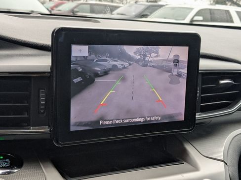 Used 2021 Ford Explorer XLT w/ Equipment Group 202A image 16