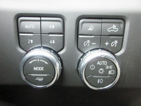 New 2026 GMC Sierra 3500 AT4 image 17