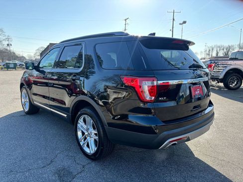 Used 2017 Ford Explorer XLT w/ Equipment Group 202A AWD/4WD image 5