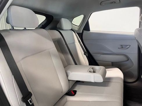 Used 2024 Hyundai Kona SEL image 13