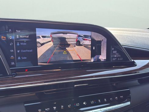 Used 2022 Cadillac Escalade Premium Luxury w/ Performance Package AWD/4WD image 16