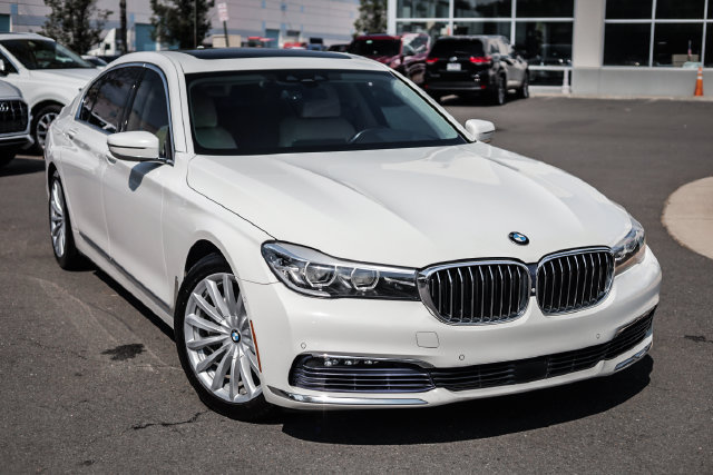Used 2017 BMW 740i RWD image 7