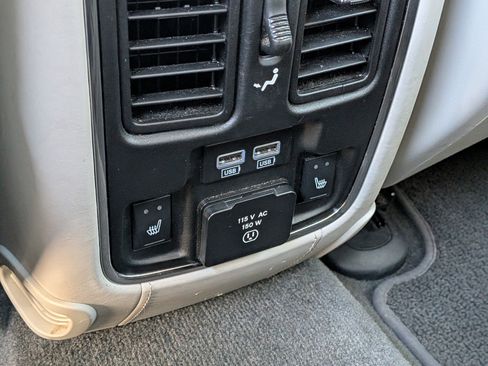 Used 2017 Jeep Grand Cherokee Summit AWD/4WD image 16