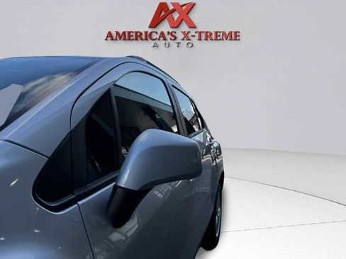 Used 2021 Chevrolet Trax LT w/ Driver Confidence Package AWD/4WD image 11