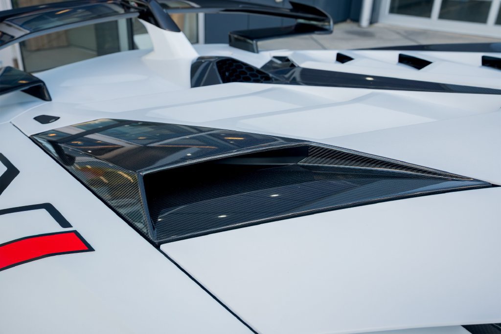 Used 2019 Lamborghini Aventador SVJ AWD/4WD image 34