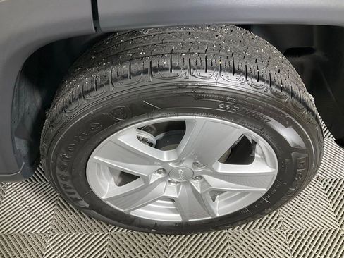 Certified 2022 Jeep Compass Latitude w/ Convenience Group image 7