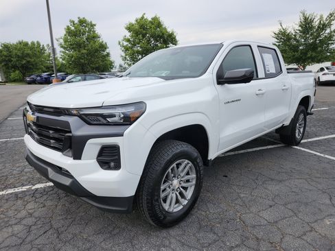 Used 2026 Chevrolet Colorado LT w/ LT Convenience Package AWD/4WD image 13