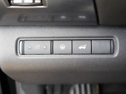New 2026 Nissan Pathfinder SL w/ SL Premium Package FWD image 16