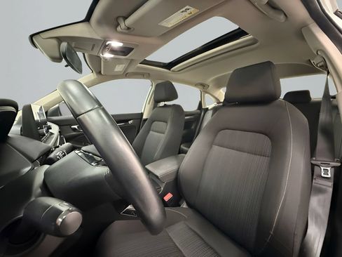 Used 2022 Honda Civic EX image 11